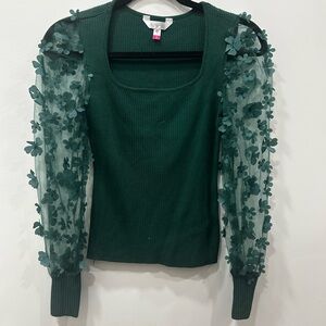 NWOT Elegant Green Floral Sleeve Top